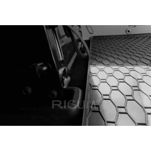 Rubber trunk mat by Rigum suitable for Volkswagen T5 2003-2015, T6 2015-2019, T6.1 after 2019 L1