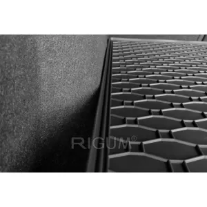 Rubber trunk mat by Rigum suitable for Volvo XC40, XC40 Recharge after 2018