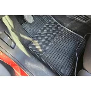 Mochete din cauciuc specifice, potrivite pentru Peugeot 208 2012-2019, Peugeot 2008 2013-2019, set de 4 piese, culoare neagră-image-6248868