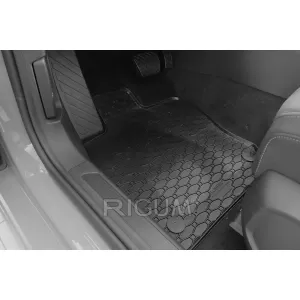 Mochete de cauciuc specifice potrivite pentru Seat Leon, Cupra Leon eTSI, Volkswagen Golf VIII eTSI hatchback, wagon, Skoda Octavia E-Tech după 2020, set de 4 piese, culoare neagră-image-6250131