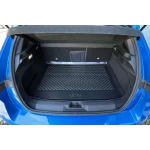 Covor de portbagaj TPE de la Gumarny Zubri potrivit pentru Opel Astra L hatchback, Hybrid după 2021, cu podeaua portbagajului în poziția superioară, negru-image-6253900