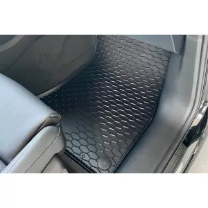 Mochete din cauciuc Gumarny Zubri potrivite pentru Audi Q5, Hybrid după 2017, set de 4 piese, culoare neagră-image-6254448