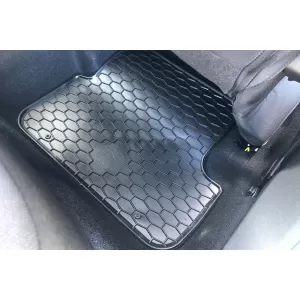 Mănuși din cauciuc Gumarny Zubri potrivite pentru Dacia Sandero, Sandero Stepway după 2020, set de 4 piese, culoare neagră-image-6254687