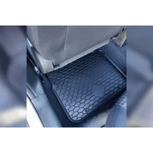 Mochete din cauciuc Gumarny Zubri potrivite pentru Suzuki S-Cross, S-Cross Hybrid după 2022, set de 4 piese, culoare neagră-image-6254745
