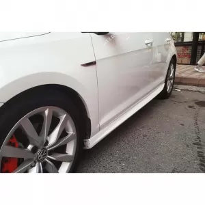image-52-Golf 8 Aero küszöb spoilerek, nyers felület, vákuum műanyag / 2019 -