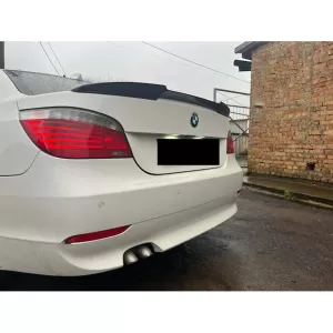 image-55-M4 stílusú hátsó spoiler BMW E60-hoz, zongoralakk fekete