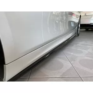 image-34-Tuning kiegészítők / Küszöb spoilerek BMW F10/F11-hez, zongoralakk fekete