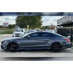 Kit carrozzeria tuning A design 63 tipo adatto per Mercedes CLS C218 2011-2017 con griglia cromata-image-6264933
