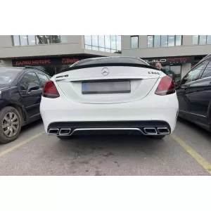 Un pacchetto di design tipo C63 adatto per Mercedes Classe C W205 berlina 2013-2019-image-6265302