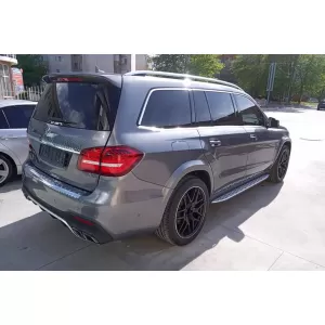 Un pacchetto di design tipo 63 adatto per Mercedes GLS X166 2015-2018 con elementi cromati e terminali di scarico-image-6265418