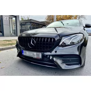 Griglia tipo GT in lacca nera adatta per Mercedes E-Class W213 berlina, S213 station wagon, C238 coupé, A238 cabriolet 2016-2019 con apertura per telecamera-image-6265566