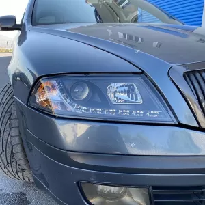 Headlights Set suitable for Skoda Octavia 1Z 04-08 DRL Black H7/H1 Sonar-image-6290139