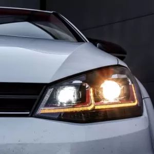 Headlights Set suitable for VW Golf VII (7) 12-17 Look 7.5 GTI Black/Red Line H7 With Motor Carner-image-6290185