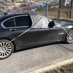 Windscreen & Front Windows Sun Shade Cover With Reflective Stripes On Mirrors & Elastic Straps Premium 250x170cm-image-6297077