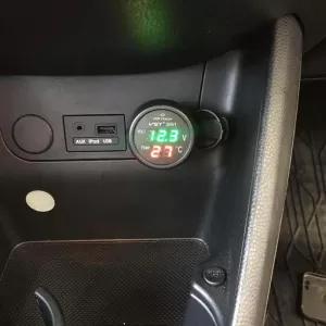 Car Voltmeter Thermometer USB Charger 3in1 With Red And Green Numbers 99162-image-6297518
