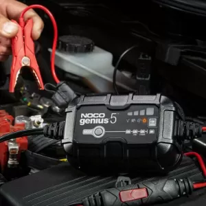 Car & Moto Battery Charger Noco GENIUS5 6/12 Volt 5 Amper-image-6299643