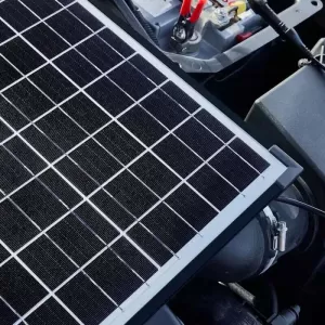 Solar Car & Moto Battery Charger Osram 20 Watt 12 Volt 1.11 Amper OSP2000-image-6317901