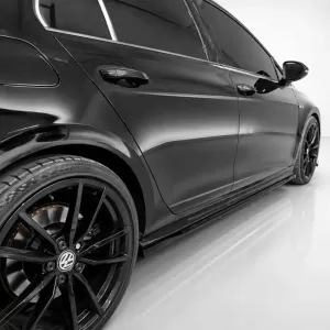 Extensii pentru Praguri laterale potrivite pentru VW Golf VII (7.5) 17-20 R / R-Line Praguri laterale Negru lucios Fabricate din plastic ABS 2 buc.-image-6329828